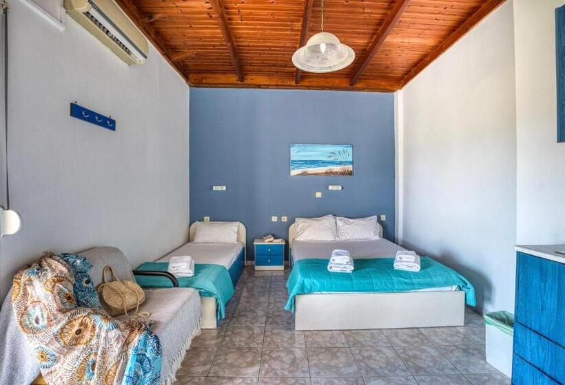 חדר סטנדרט לשלושה, Troulis Seaside