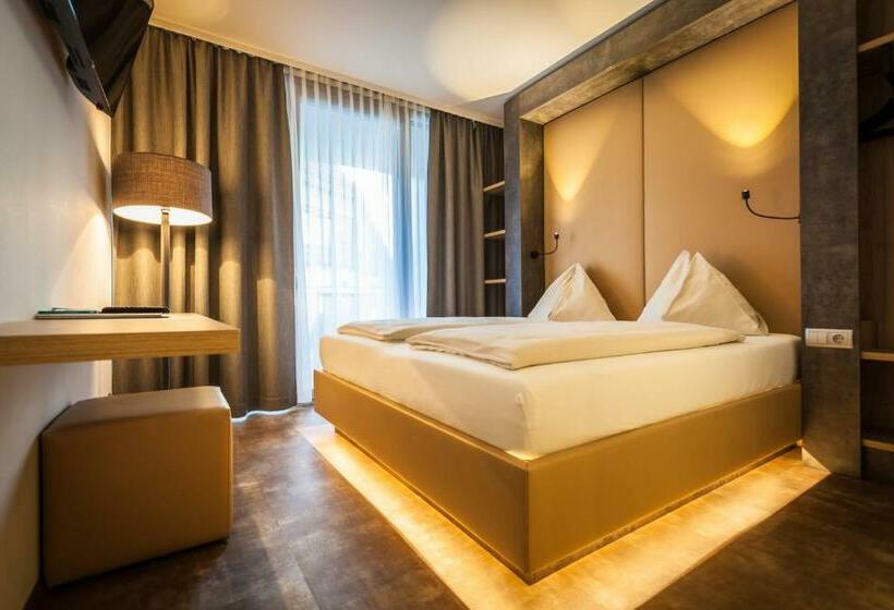 اتاق راحتی, Rocket Rooms Velden