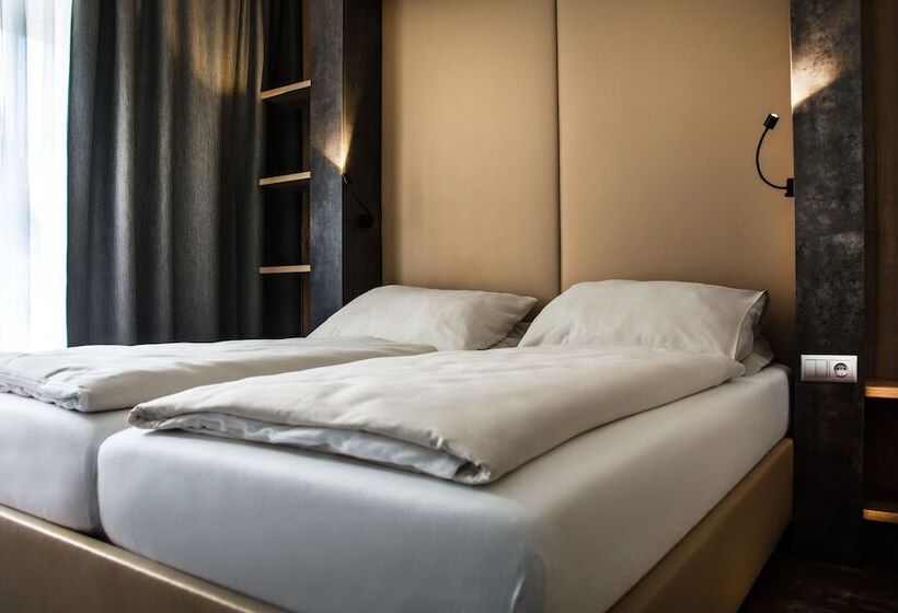 اتاق راحتی, Rocket Rooms Velden