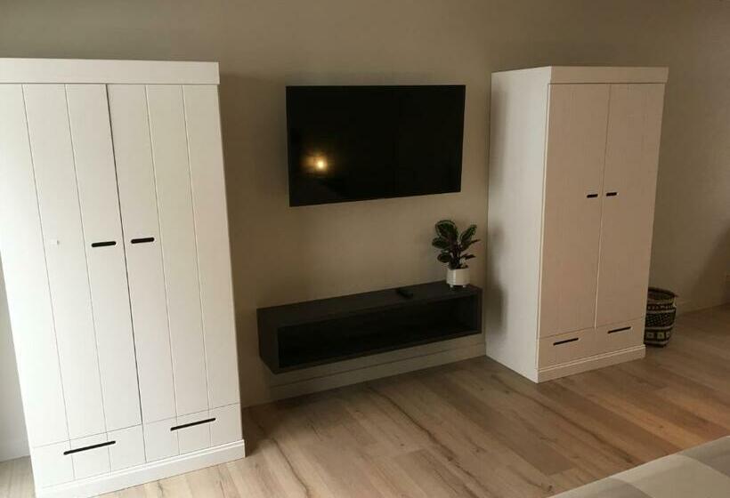 Студио Стандарт с Террасой, Studio 't Ponton