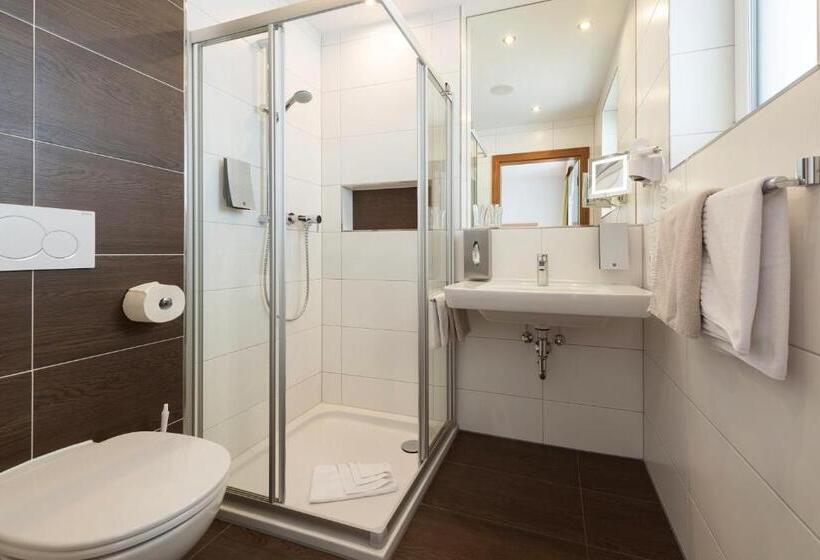 Comfort room with mountain view, Alpinhotel Monte Superior   Silvretta Card Premium Betrieb