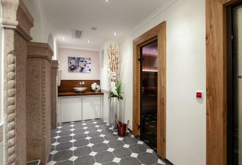 استودیوی استاندارد, Apparthotel König