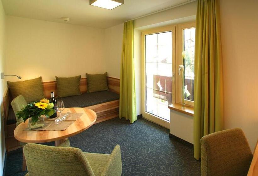 Номер Superior с Балконом, Quality Hosts Arlberg   Hotel Goldenes Kreuz B&b