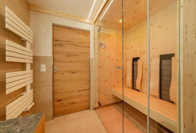 スーペリアールーム, Kräuterhotel Hochzillertal
