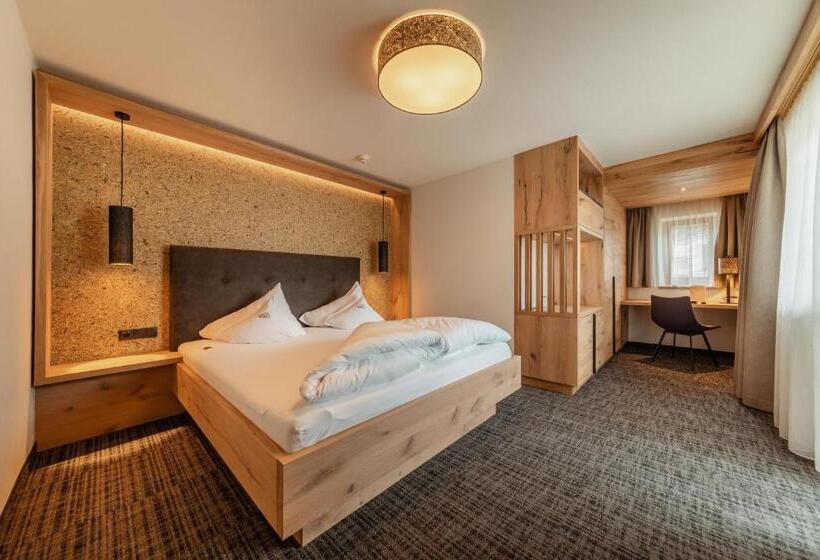 スーペリアールーム, Kräuterhotel Hochzillertal