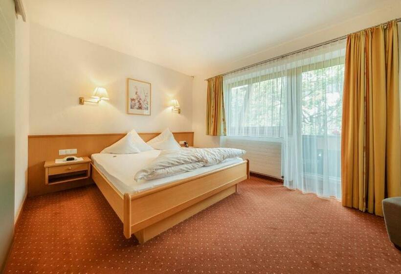 غرفة كمفورت مع بلكونة, Kräuterhotel Hochzillertal