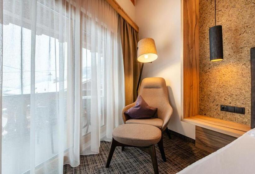 Номер Стандарт Вид на Горы, Kräuterhotel Hochzillertal