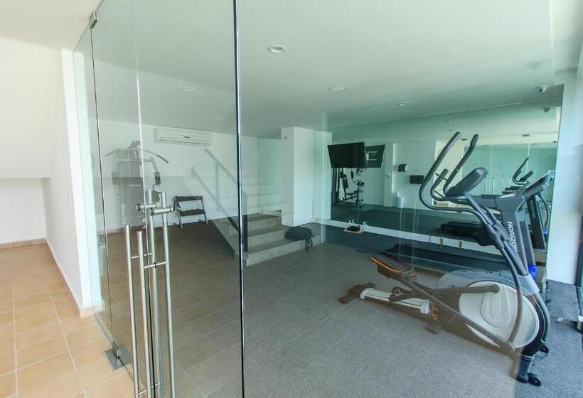 1 Szobás Apartman Terasszal, A Nah Apartments, Rooftop Pool, Walking Distance To 5th Avenue