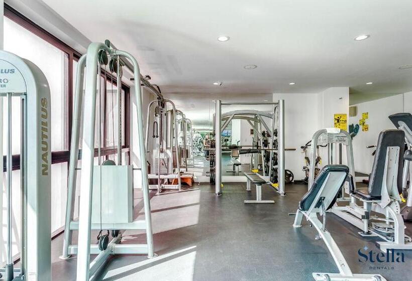 1 Szobás Apartman, A Nah Apartments, Rooftop Pool, Walking Distance To 5th Avenue