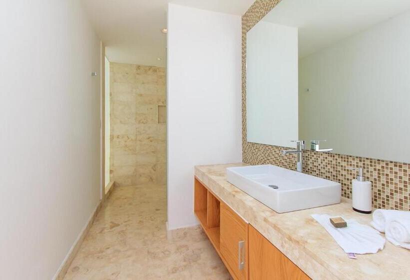 1 Szobás Apartman Terasszal, A Nah Apartments, Rooftop Pool, Walking Distance To 5th Avenue