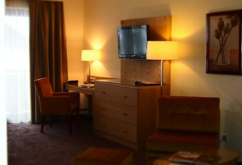Family Suite, Witt