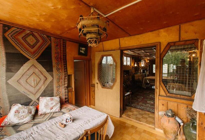 Студио Стандарт с Видом, Artsiv Guesthouse