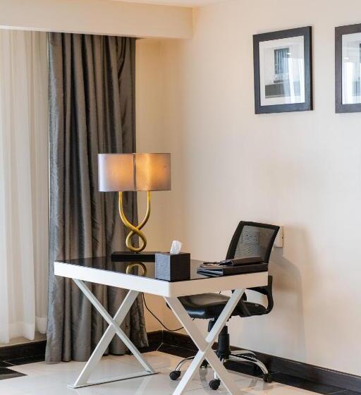 سوئیت پرزیدنت, Acacia Premier
