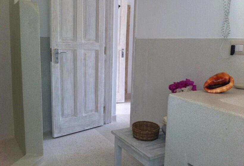 Suite with Balcony, Kola Beach Resort
