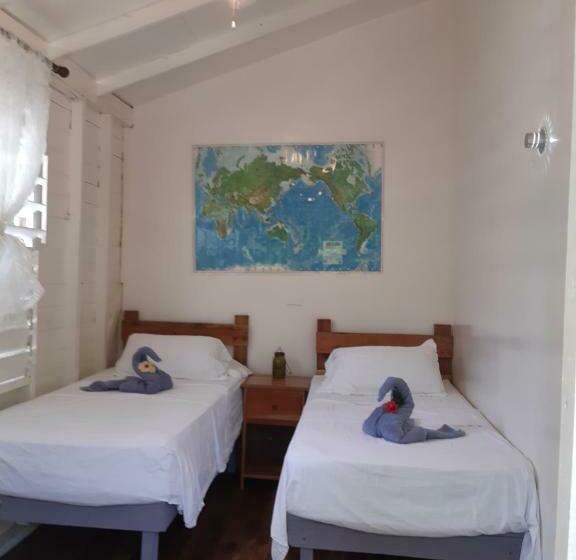 Номер Стандарт Совместная Ванная, The Funky Dodo Backpackers Hostel