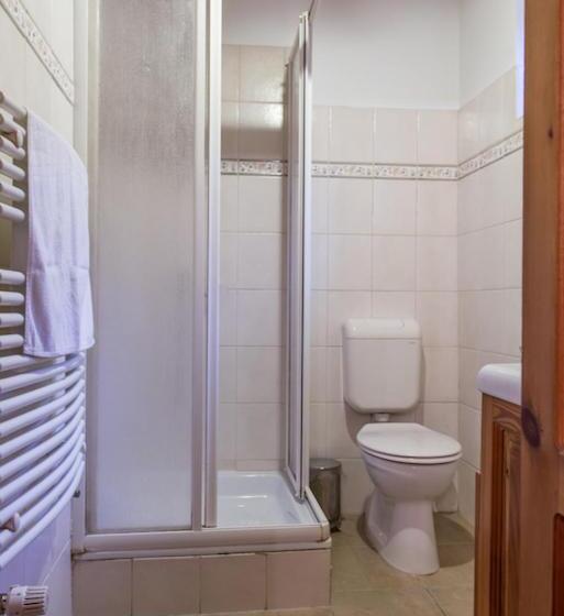 דירת חדר, Rácz Fogadó