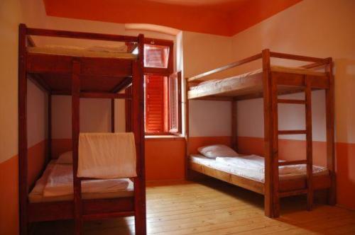 Кровать в Общей Комнате, Hullam Hostel