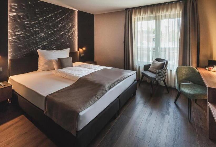 Номер Стандарт Вид на Сад, Mediterraneo Luxury Room Esztergom