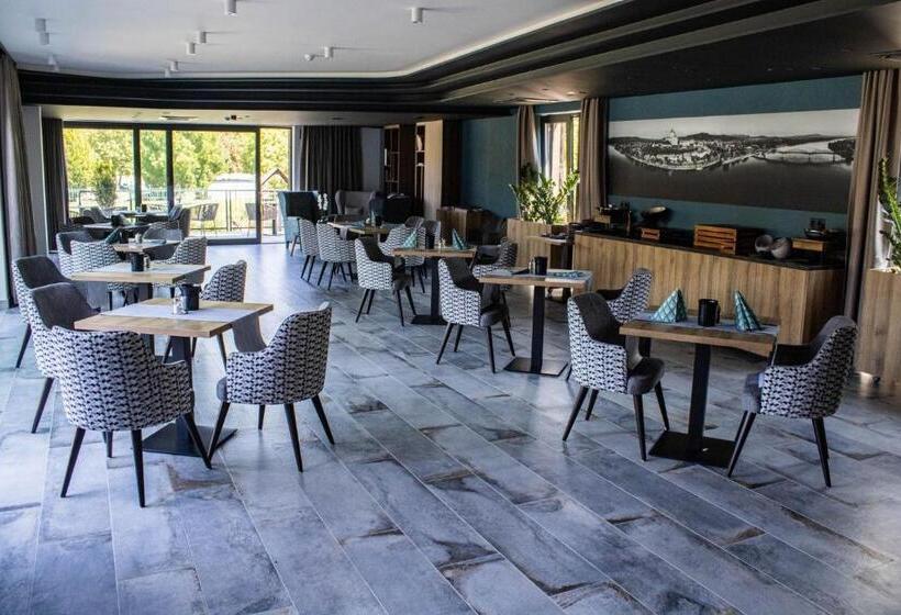 Номер Economy, Mediterraneo Luxury Room Esztergom