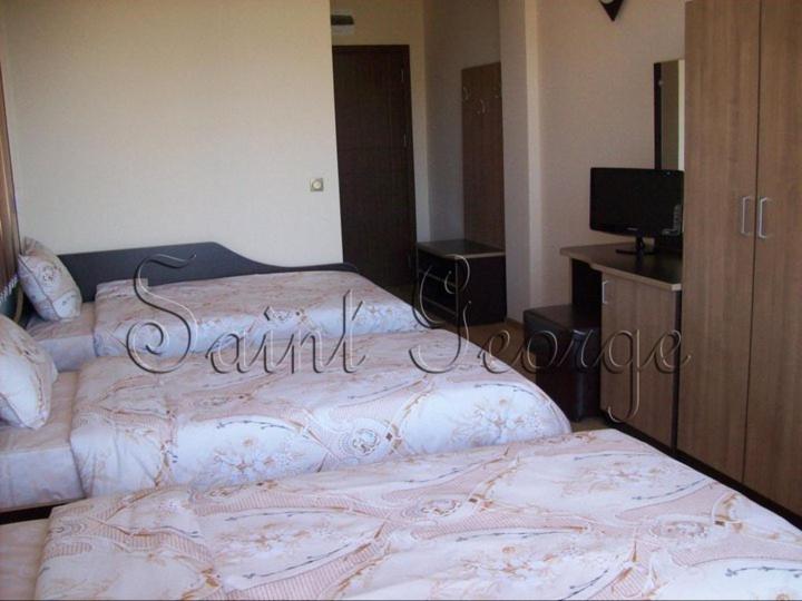 Трехместный Номер Стандарт с Балконом, Family Hotel Saint George