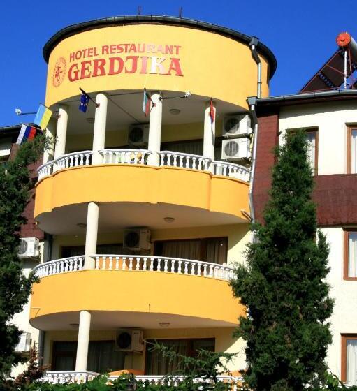 Quarto Triplo Estandar, Gerdjika