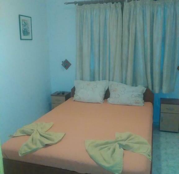 Suite Junior, Mario Complex