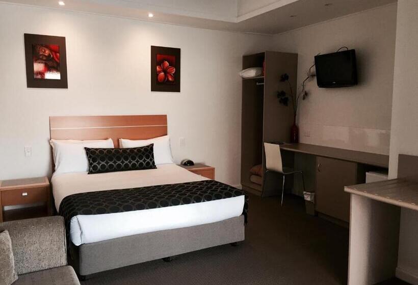 수피리어 룸, Burkes Hotel Motel