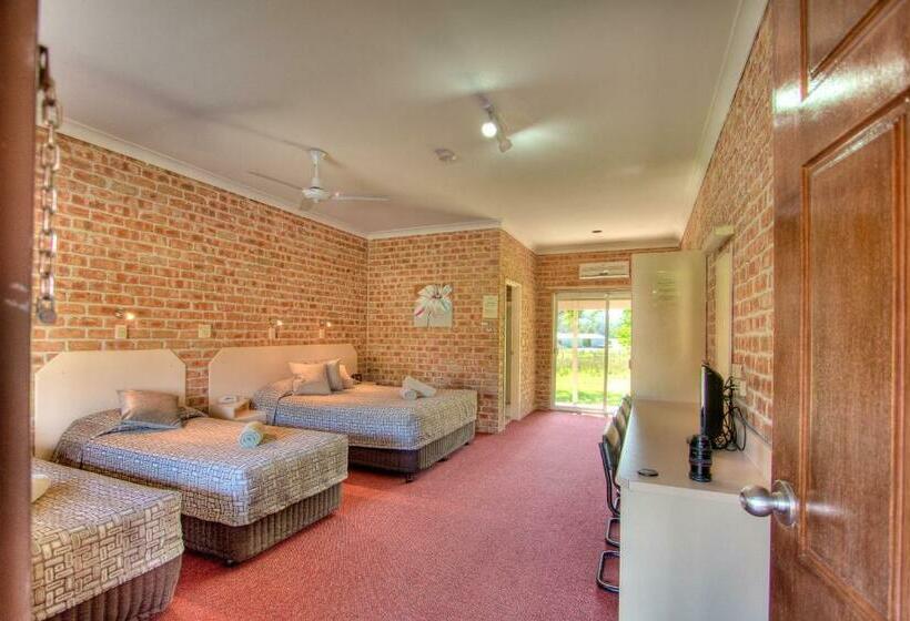Семейный Номер, Gloucester Country Lodge