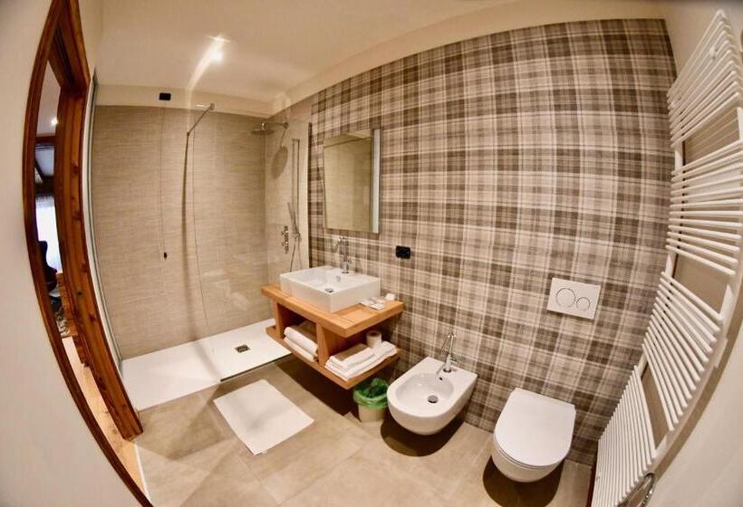 اتاق استاندارد سه نفره, Alpenrose Wellness