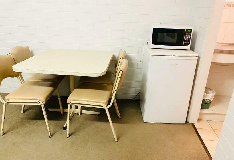 패밀리 룸, Millers Cottage Motel