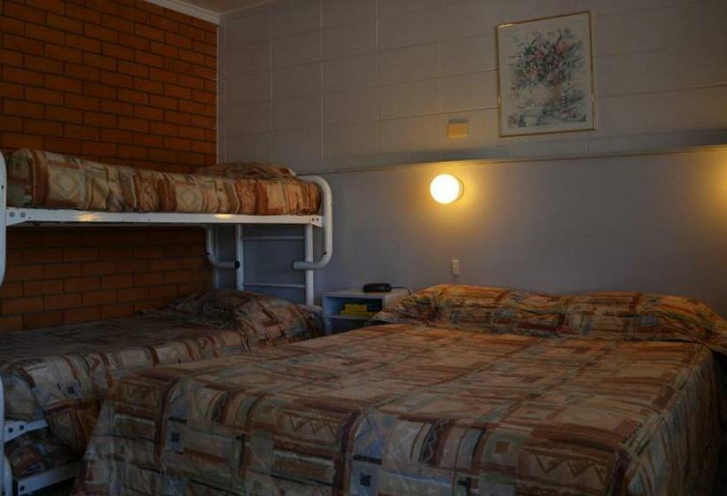 Семейный Номер, Tweed River Motel
