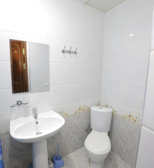 اتاق استاندارد سه نفره, Guest House Gumbaz Sts