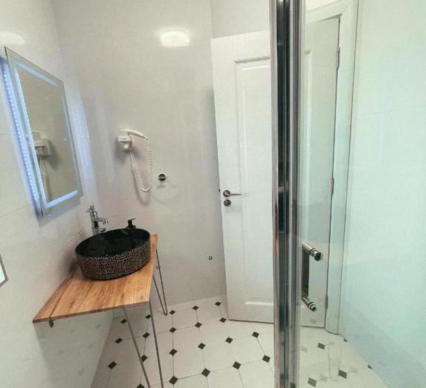 Стандартный Номер Кровать Кинг, Regal Bran