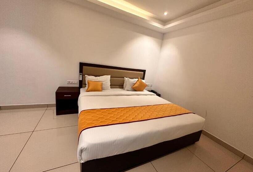 Номер Стандарт, Luxe Hotel Thekkady