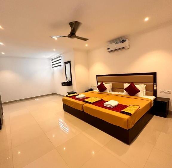 Четырехместный Номер Deluxe, Luxe Hotel Thekkady
