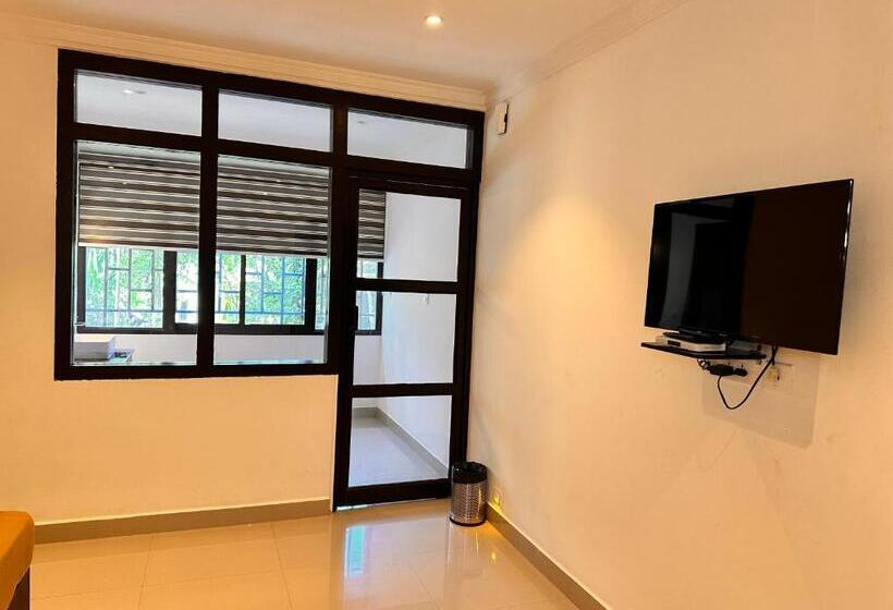 Четырехместный Номер Deluxe, Luxe Hotel Thekkady