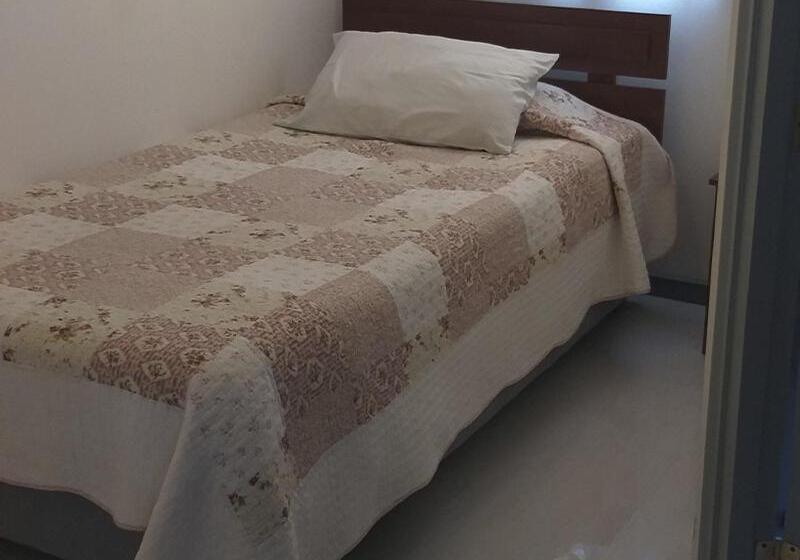 Номер Стандарт Индивидуальный Совместная Ванная, Hostal Diego De Almagro