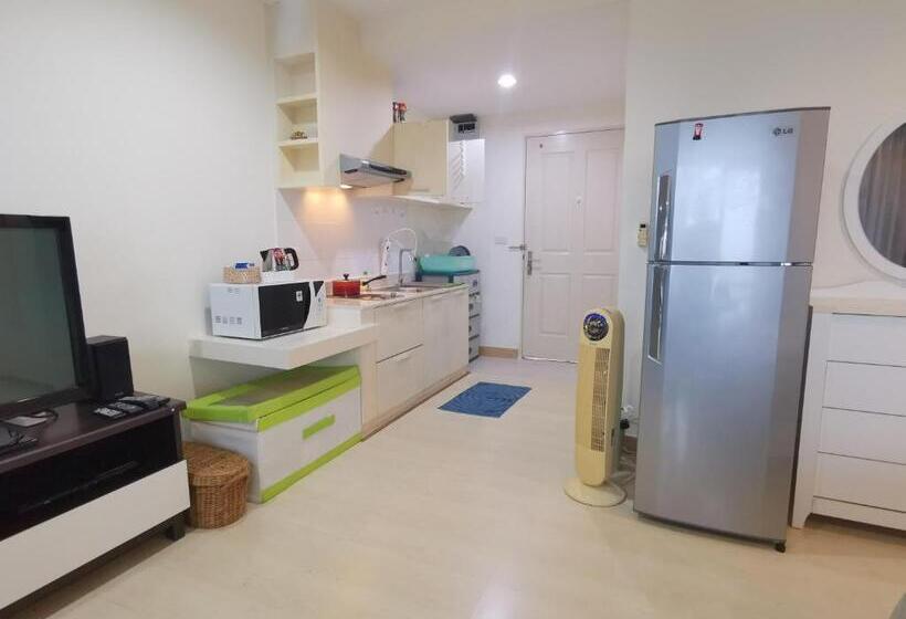Студия Стандарт Вид на Море, The Beach Bangsaen Condo Sea View Room 327 62 Top Floor Free Netflix
