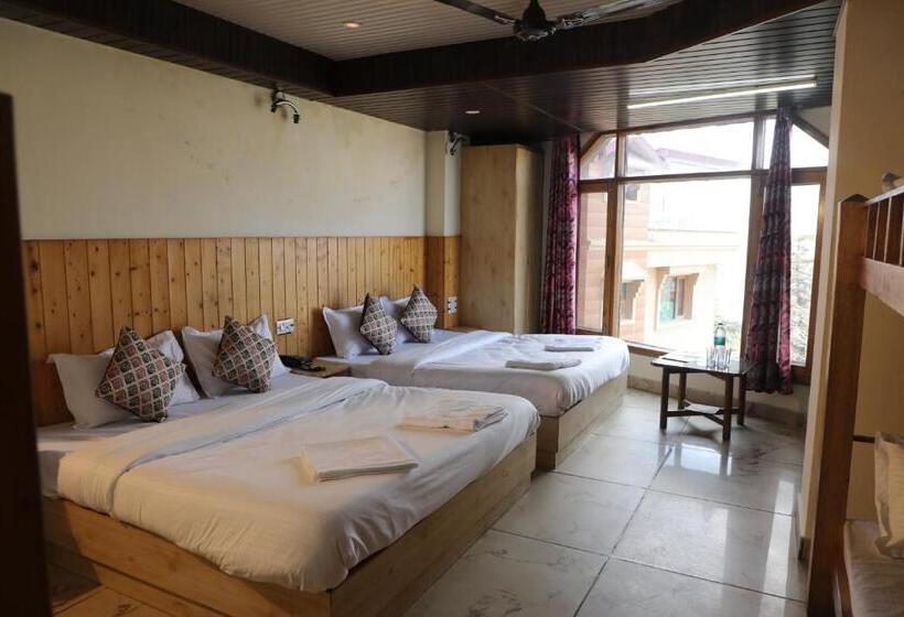 Quarto Familiar Deluxe, Sita Inn