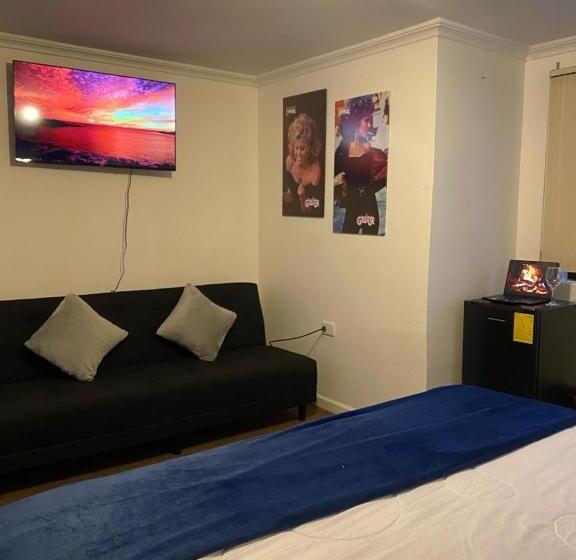 디럭스 룸, Broadway Suites