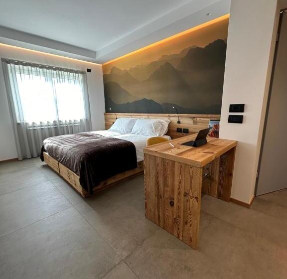 Четырехместный Номер Deluxe, Origini Holidays