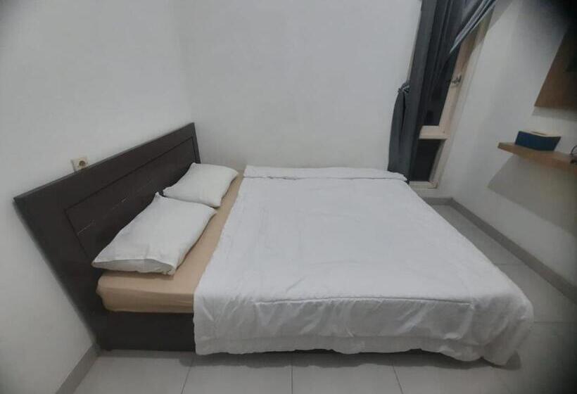 디럭스 룸, Oyo 93870 Damai Guest House Cirebon