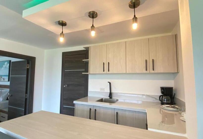 Полулюкс, Green Platinum