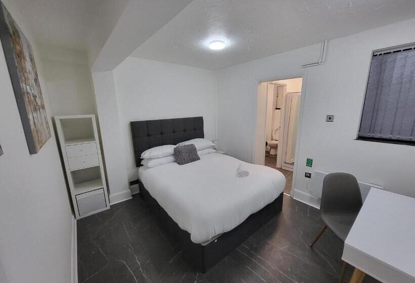 Номер Deluxe Кровать Кинг, Blackhorse Long Term Stay