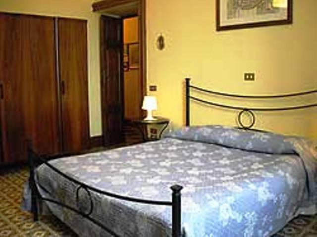 آپارتمان 3 خوابه, B&b Santa Chiara