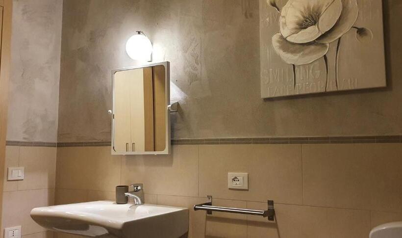 اتاق استاندارد چهار تخته, Affittacamere Borgo Sabbionara
