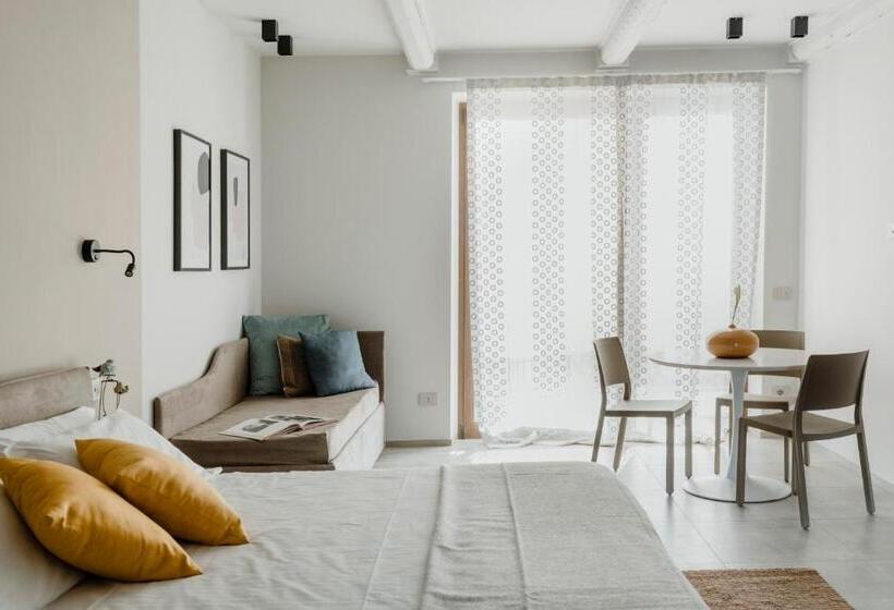 סטודיו סטנדרט עם מרפסת, Il Cortile Suites