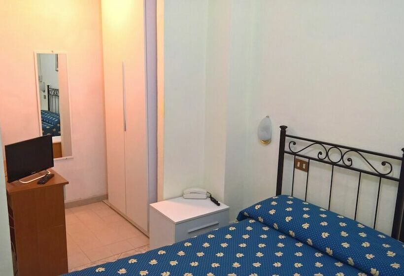 Номер Стандарт, Albergo Golfo
