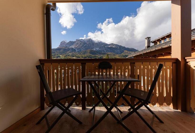 Полулюкс Повышенной Комфортности, Villa Alpina S