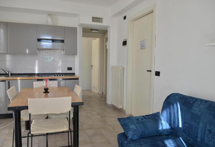 آپارتمان 2 خوابه, Residence Villa Carmen Fronte Mare A 50 Mt